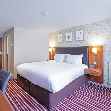 Gloucester Robinswood Hotel by Sunday