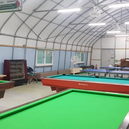 Wonju Genie's Camp Pension Отели рядом с достопримечательностью «Поле для гольфа Oak Valley Resort»