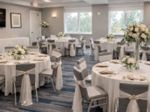 Holiday Inn Express & Suites WINNER by IHG Hotels in Winner