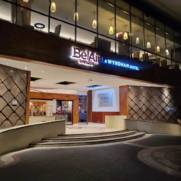 벨에어 유니크, 윈덤 호텔  호텔