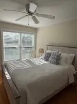 Lake Michigan Beach Is Across Street, 6 Person Hot Tub, Fire Pit, New Bathrooms