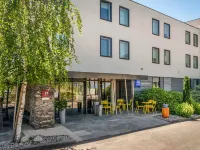 Ibis Budget Archamps Porte de Genève โรงแรมในโอต-ซาวัว