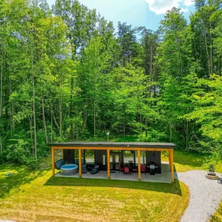 Love Shack Cabin at Trickle Creek