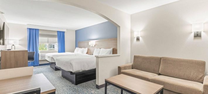 Quality Inn & Suites on the River Hotels in Garfield County