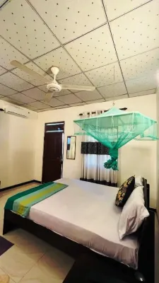 Lal Home Stay - 3-Star