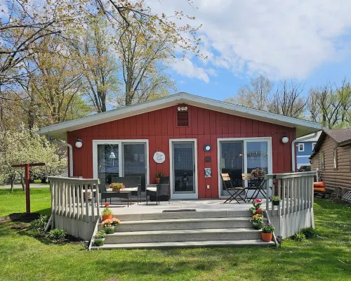 Bemus Point Lake Front Cottage with Dock Hotele w: Ellery