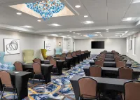 Hampton Inn & Suites Dallas-DFW Arpt W-SH 183 Hurst