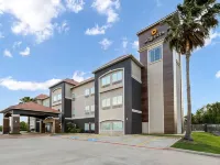 La Quinta Inn & Suites by Wyndham Alvin Hotels in Alvin