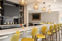 Hilton Garden Inn Fort Collins - Barer