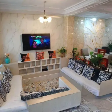 Comfortable 2-Story Home for Families
