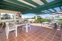 Lcr4 - Large 3-bedroom Apartment Near Beach - 2-Star