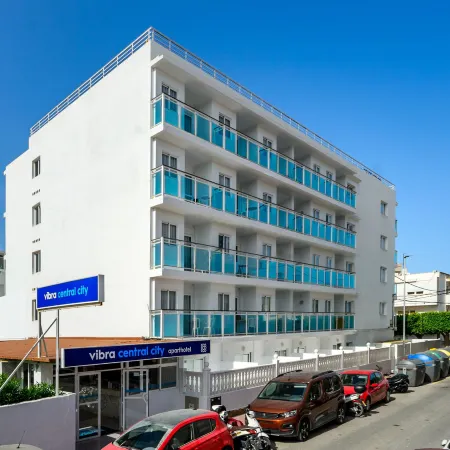 Hotel Apartamentos Vibra Central City - Adults Only Отели рядом с достопримечательностью «Пляж Эс-Пуэт»