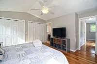 Escape to RI! ~ King Ensuite ~ 3Bd 2.5BA  Near Newport