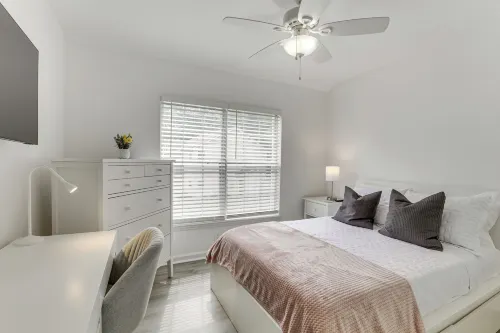 Private Yard + Deck: Tallahassee Towhome!