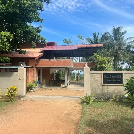 Blues Sands Beach Resort - Passikudah