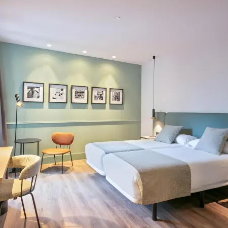 Hotel Via Augusta Отели рядом с достопримечательностью «Площадь Пласа-дель-Соль»