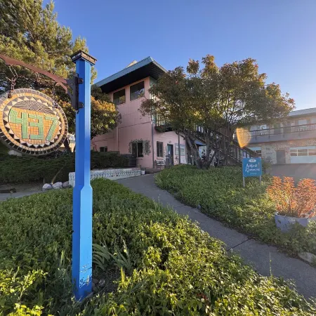 Ashland Commons Hostel