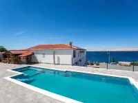 Delfin - Swimmingpools