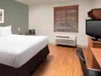 Motel 6 Suites Cincinnati Sharonville, OH