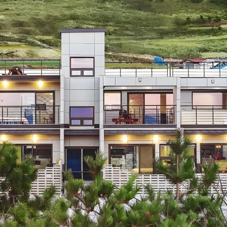 Namhae Annyeong Noeul Pool Villa