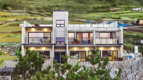 Namhae Annyeong Noeul Pool Villa - 3 estrellas