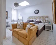 Sea View Lyme Regis House for 9 - 4-Star