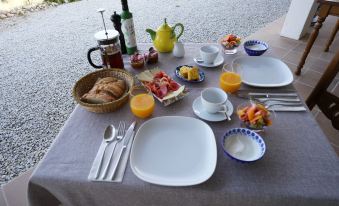Lemon Tree Retreat at El Amparo