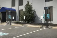 DoubleTree by Hilton Philadelphia Airport - Bãi đậu xe