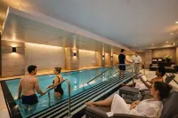 Stallion Suites Yorkville - Holiday Apartments