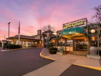 Red Lion Hotel Rogue Regency Medford Airport Hotels near Rogue Valley International-Medford Airport