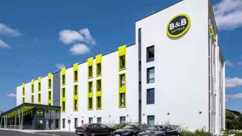 B&B Hotel Saintes in Saintes