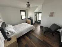 Spacious 5Br • Walk to Main St - Wifi