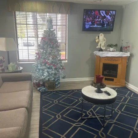 Red Roof Inn & Suites Hinesville