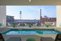 Aloft Durham Downtown - Pools
