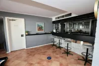 Dalby Manor Motor Inn - bar