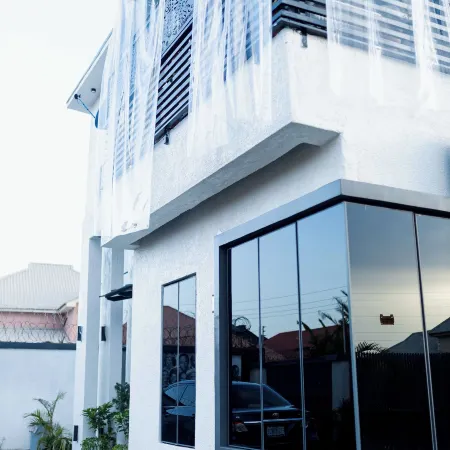 Leemas 2 Bedroom Duplex