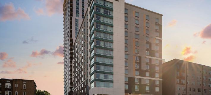 Hilton製造盒子首曬查爾特興奮旅館 夏洛特酒店