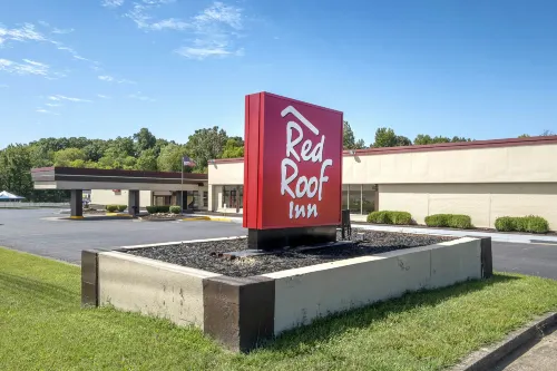 Red Roof Inn Murray - parking