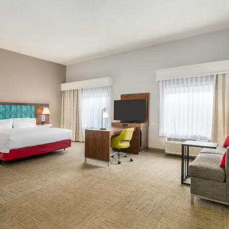 Hampton Inn & Suites Hartford-Manchester