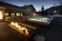 Highline Vail - a DoubleTree by Hilton - Hot Tub