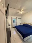 Cozy condo - stone throw away from the beach ! - Pools
