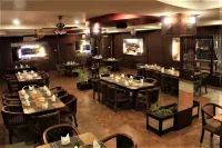 Tashi Namgay Grand - parking