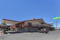 SureStay by Best Western Chambers Petrified Forest - parking