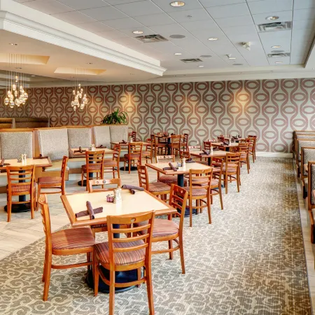 DoubleTree by Hilton Hotel Milwaukee Downtown