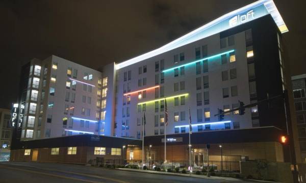Aloft Newport on the Levee
