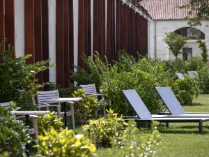 Mr & MRS Smith HÔTEL Chais Monnet