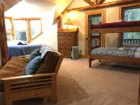 Snowline Cabin #25 A Country-Style Pet Friendly Cabin with a Hot Tub and Wifi!