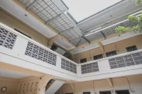 RedDoorz Syariah Near Jamtos Jambi 2 Hotels in Kota Baru