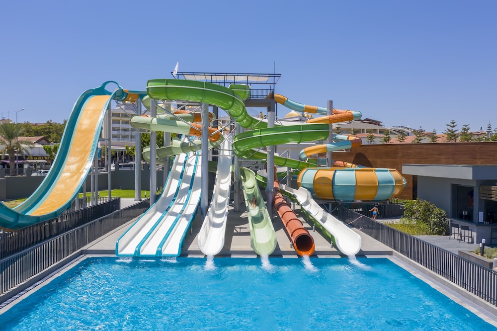 Kirman Calyptus Resort & Spa