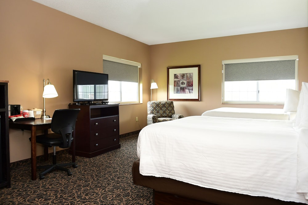 Cobblestone Inn & Suites - Denison Majestic Hills